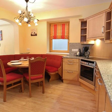 Large Chalet Apartment In Saalbach Hinterglemm Zewnętrze zdjęcie