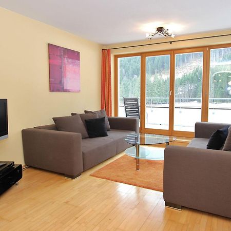 Large Chalet Apartment In Saalbach Hinterglemm Zewnętrze zdjęcie