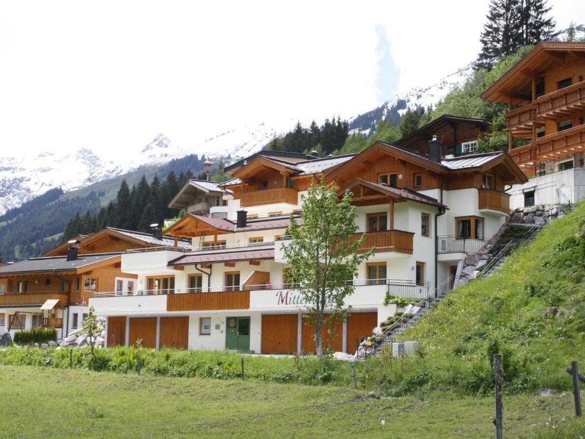 Large Chalet Apartment In Saalbach Hinterglemm Zewnętrze zdjęcie