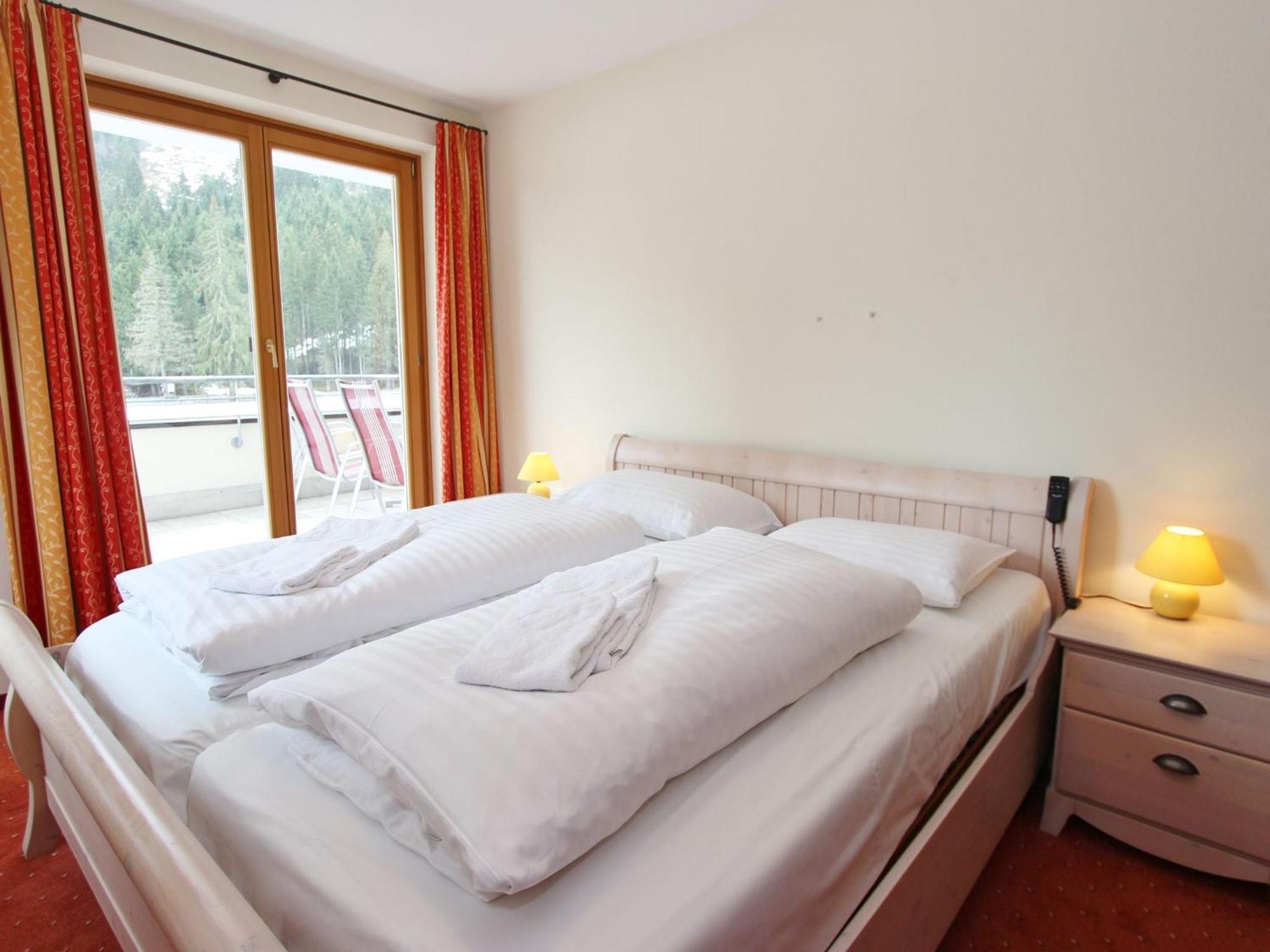 Large Chalet Apartment In Saalbach Hinterglemm Zewnętrze zdjęcie