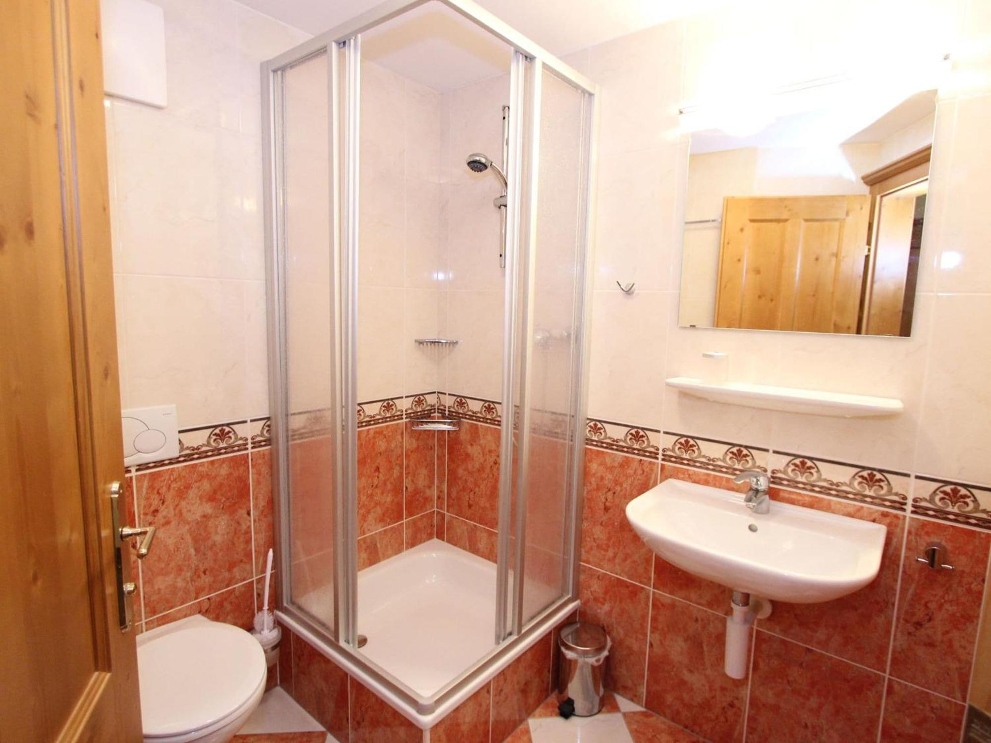 Large Chalet Apartment In Saalbach Hinterglemm Zewnętrze zdjęcie