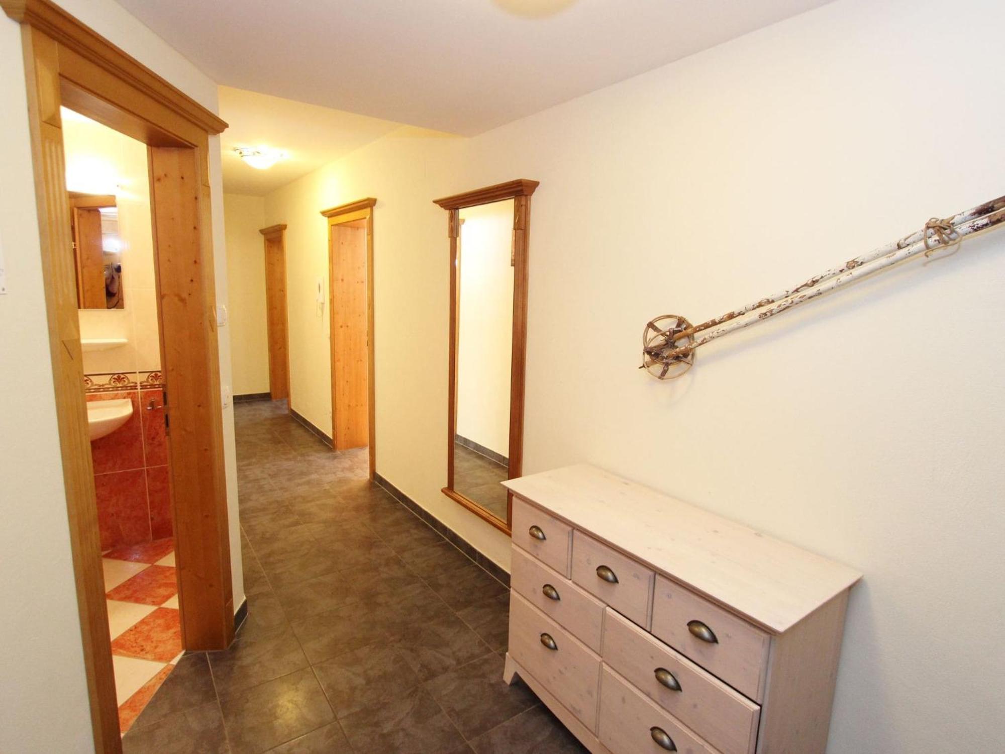 Large Chalet Apartment In Saalbach Hinterglemm Zewnętrze zdjęcie
